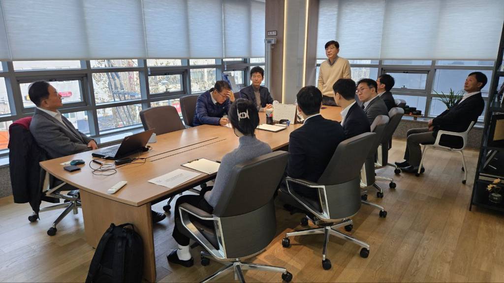 [소식] "미래모빌리티(UAM/AAM) 동향: 혁신의 날개를 법으로 지키다."
